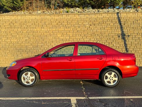 Used 2007 Toyota Corolla CE image 2