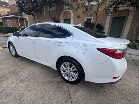 Used 2014 Lexus ES 350 350 Sedan 4D w/ Premium Package image 1
