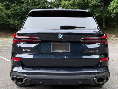 Used 2024 BMW X5 xDrive40i w/ M Sport Package AWD/4WD image 6