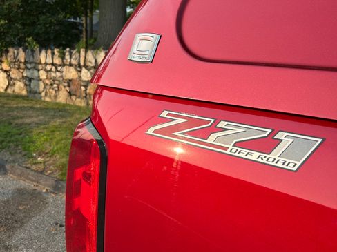 Used 2017 Chevrolet Colorado Z71 AWD/4WD image 9