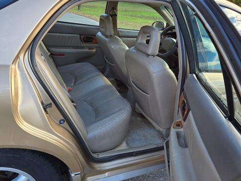 Used 2001 Buick Regal GS w/ Abboud Pkg image 12