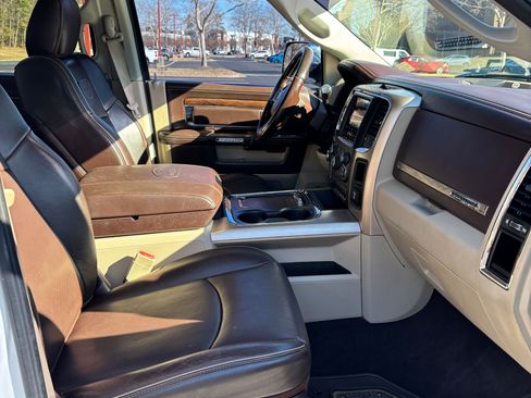 Used 2018 RAM 3500 Laramie Longhorn image 8