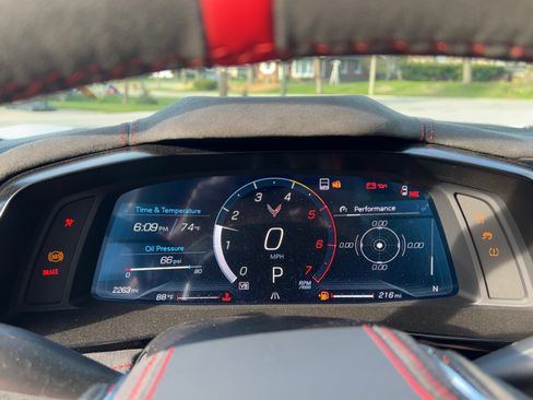 Used 2023 Chevrolet Corvette Stingray Premium Cpe w/ Z51 Performance Package image 11