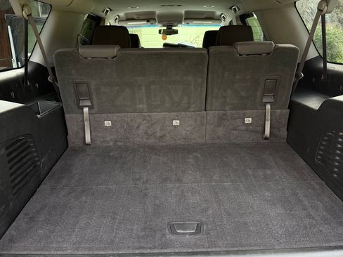 Used 2017 Chevrolet Suburban LS w/ All-Season Package image 9