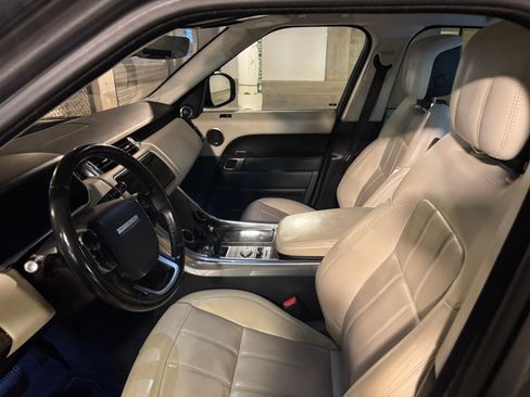 Used 2018 Land Rover Range Rover Sport HSE AWD/4WD image 2