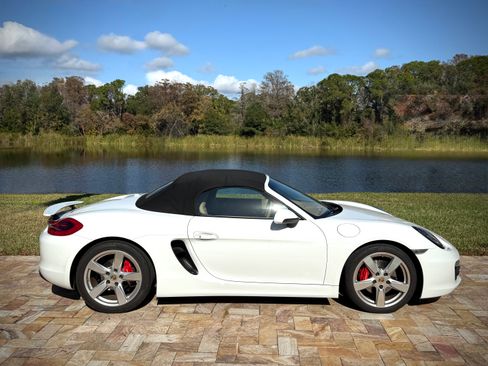 Used 2015 Porsche Boxster S image 17