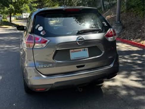 Used 2016 Nissan Rogue S AWD/4WD image 5