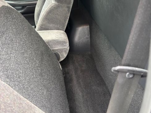 Used 2001 Chevrolet S10 Pickup LS w/ Preferred Equipment Group image 15