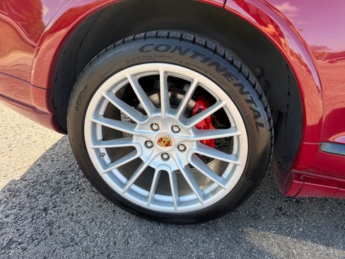 Used 2008 Porsche Cayenne GTS image 25