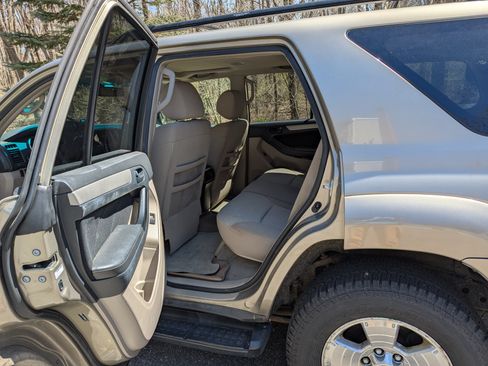 Used 2008 Toyota 4Runner Sport image 8