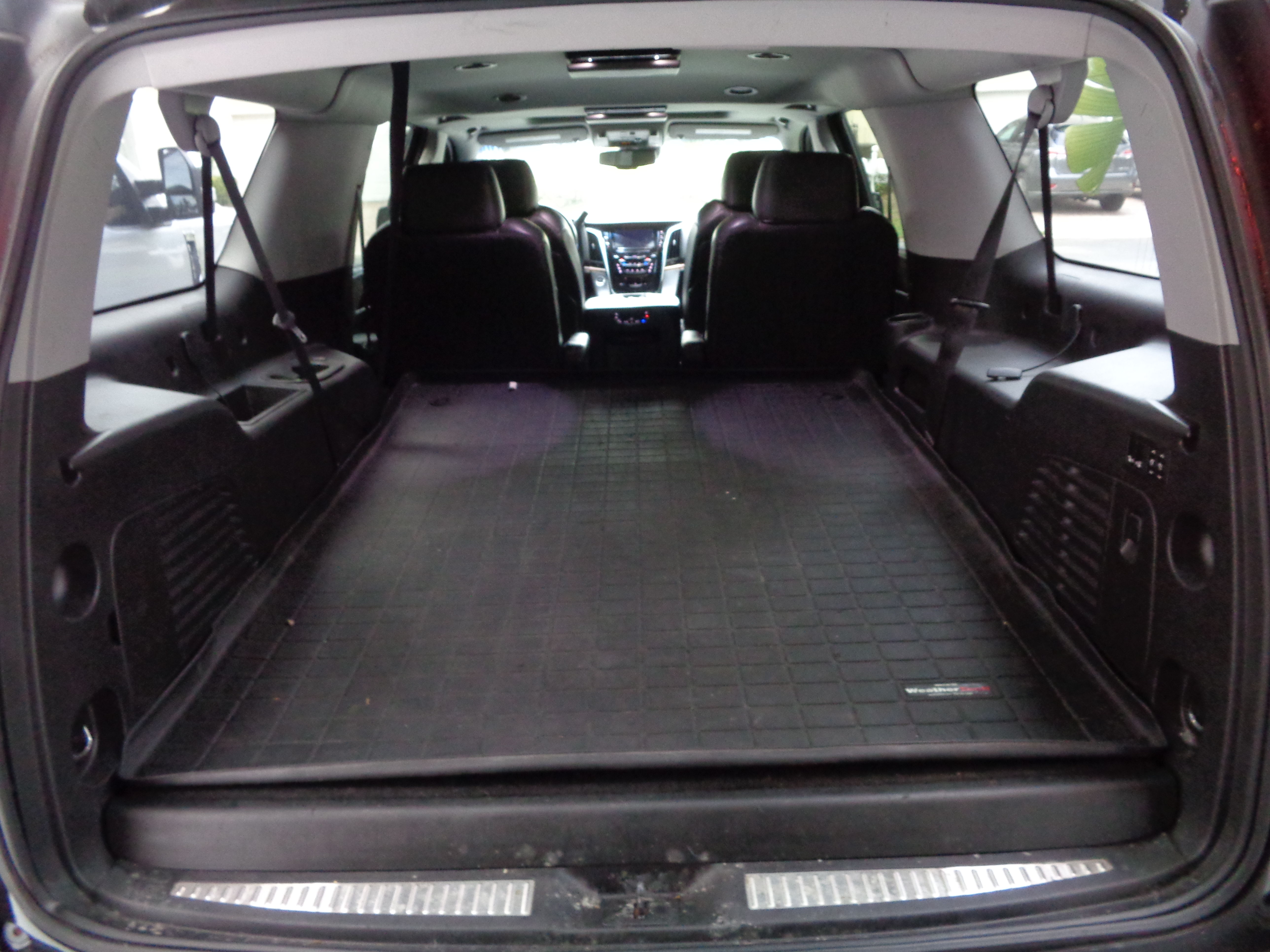 Used 2015 Cadillac Escalade ESV Luxury RWD image 9