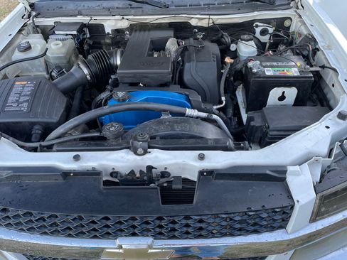 Used 2010 Chevrolet Colorado W/T w/ Mid Box Prep Package image 9