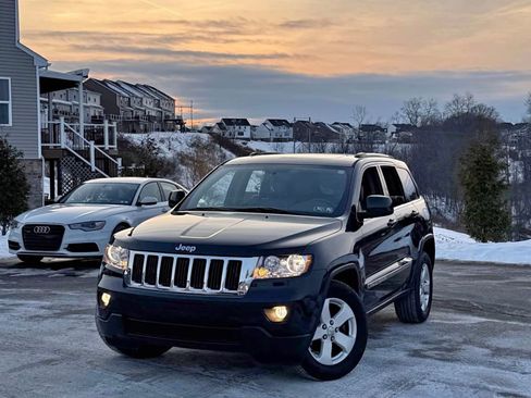 Used 2012 Jeep Grand Cherokee Laredo AWD/4WD image 11