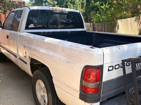 Used 1998 Dodge Ram 1500 Truck 2WD Quad Cab image 4