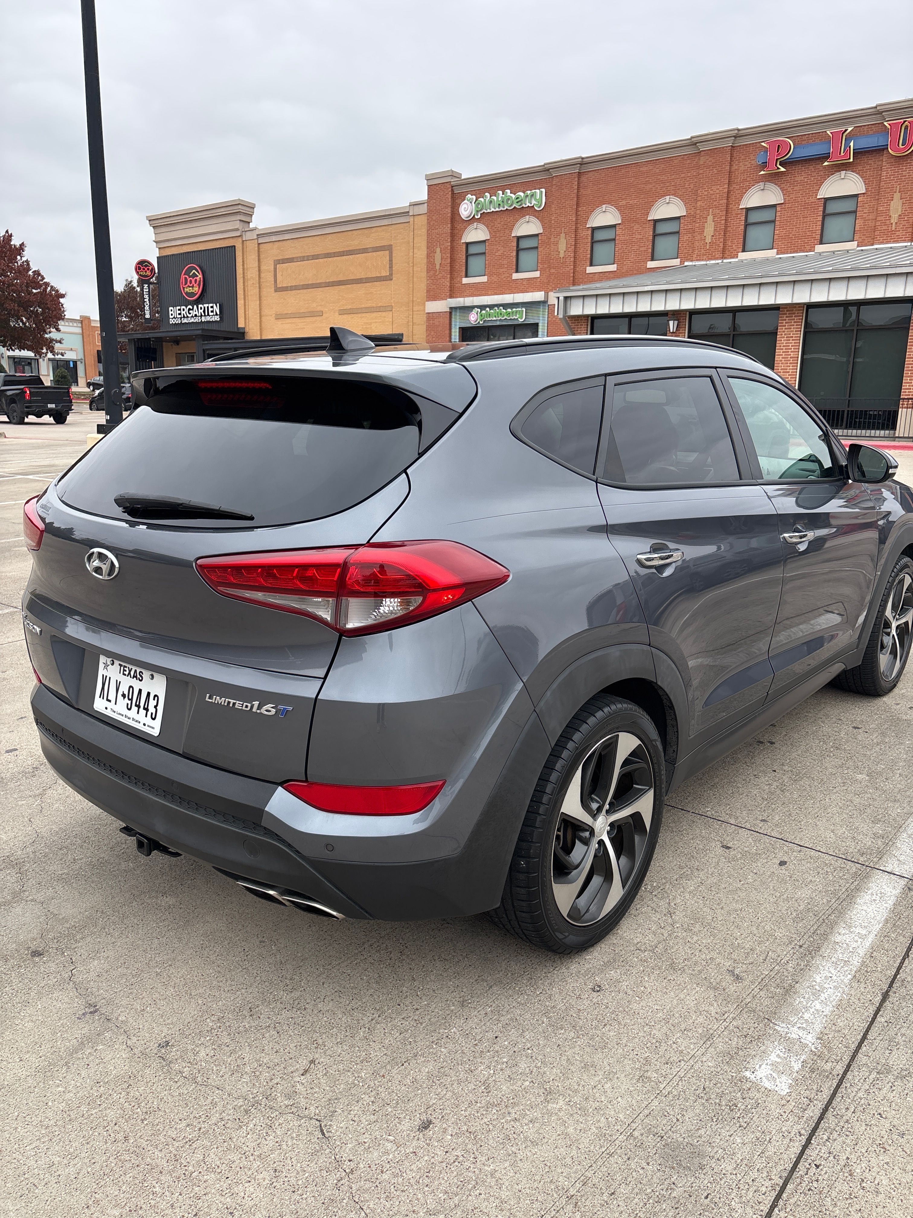 Used 2016 Hyundai Tucson Limited w/ Option Group 03 FWD image 4