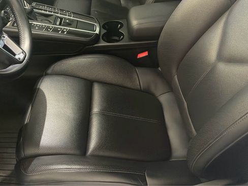 Used 2019 Porsche Macan S w/ Premium Package Plus AWD/4WD image 21