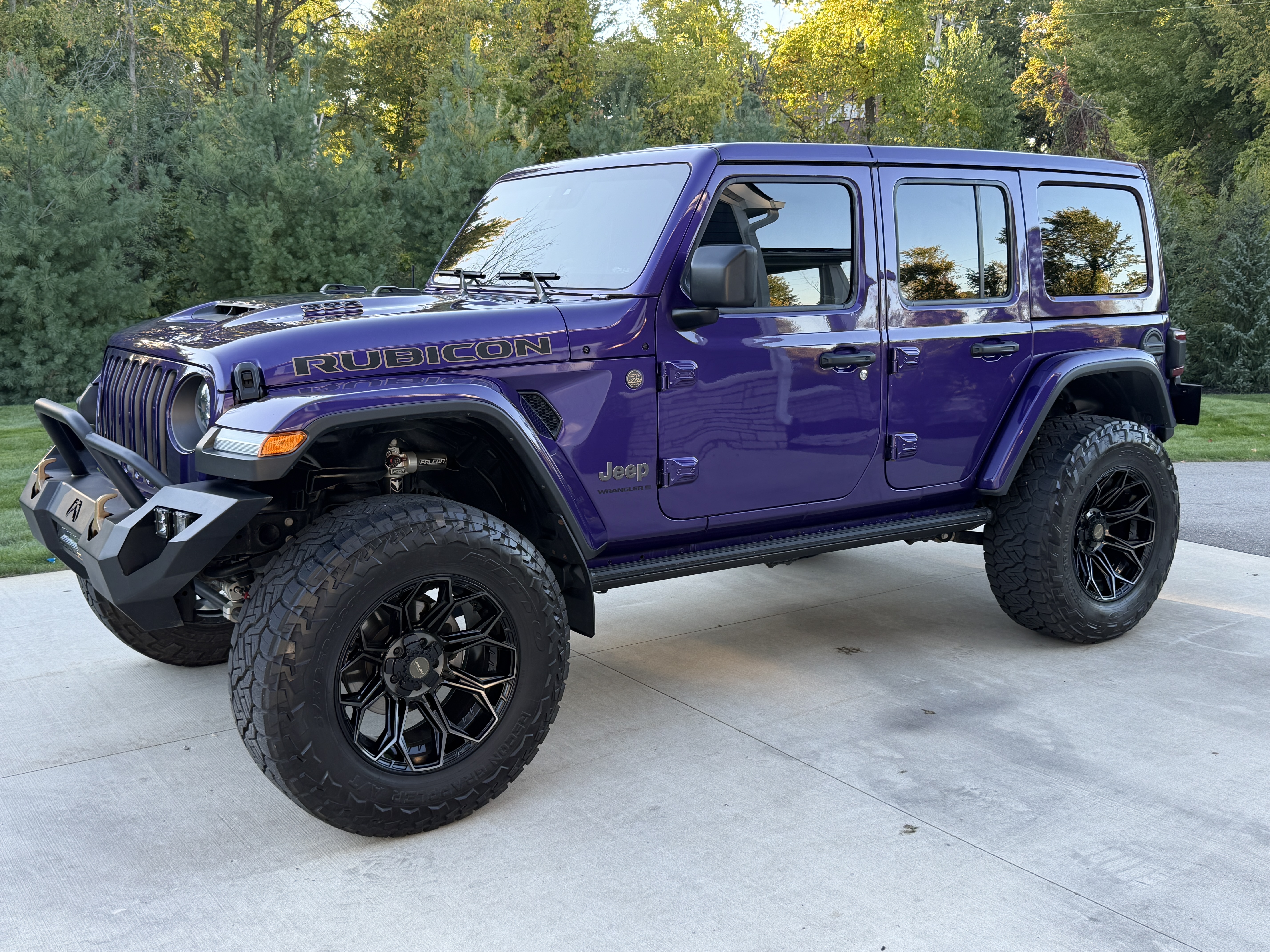 Used 2023 Jeep Wrangler Unlimited Rubicon 392 w/ Trailer Tow Package AWD/4WD image 4