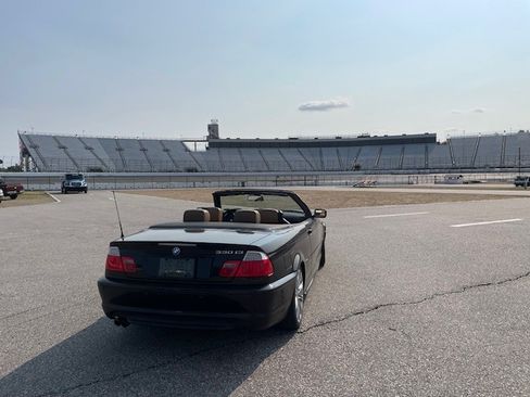 Used 2005 BMW 330Ci 330Ci Convertible 2D image 14