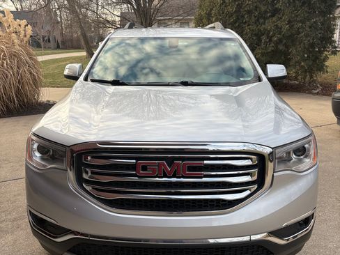 Used 2019 GMC Acadia SLE w/ LPO, Floor Liner Package image 2