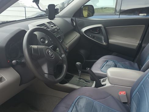 Used 2011 Toyota RAV4 4WD w/ Base L4 Extra Value Pkg image 16