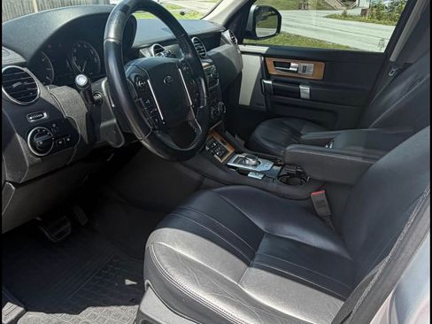 Used 2015 Land Rover LR4 HSE AWD/4WD image 18