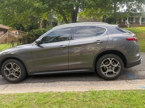 Used 2018 Alfa Romeo Stelvio Ti AWD/4WD image 10