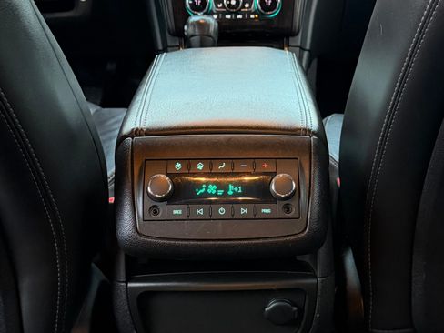 Used 2015 Chevrolet Traverse LTZ image 19
