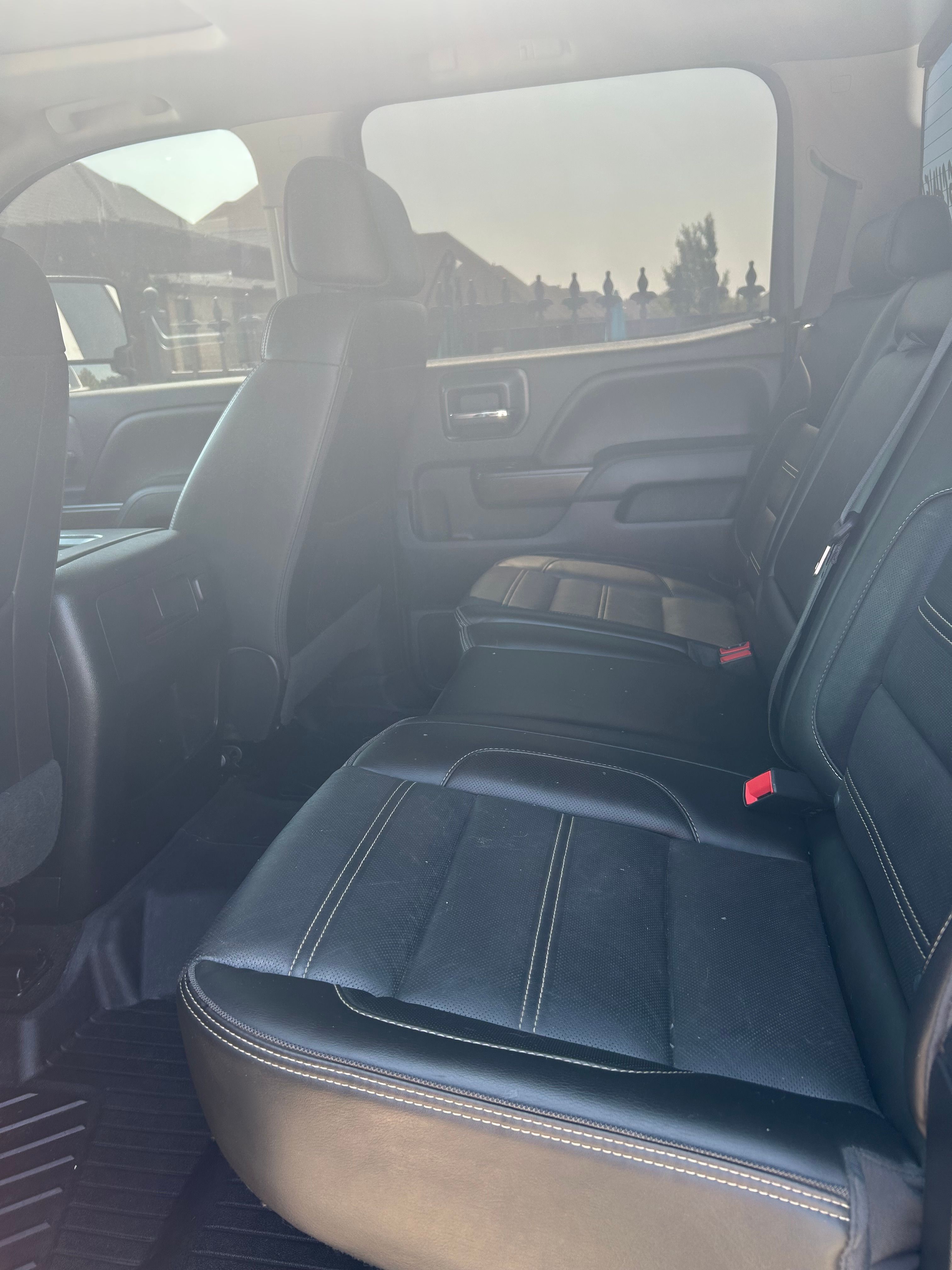Used 2018 GMC Sierra 2500 Denali w/ Duramax Plus Package AWD/4WD image 23