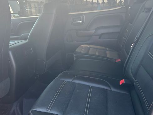 Used 2018 GMC Sierra 2500 Denali w/ Duramax Plus Package AWD/4WD image 23