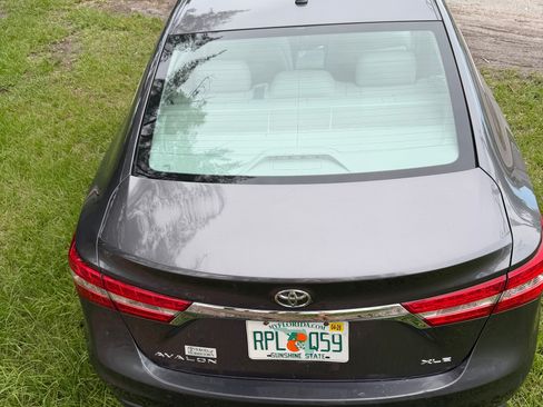 Used 2014 Toyota Avalon XLE Premium FWD image 10