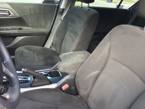 Used 2013 Honda Accord LX image 6