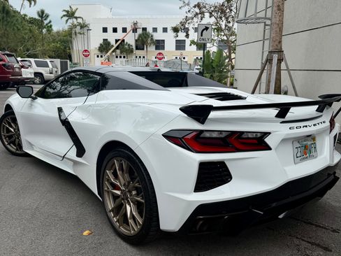 Used 2025 Chevrolet Corvette Stingray Convertible w/ Z51 Performance Package image 4
