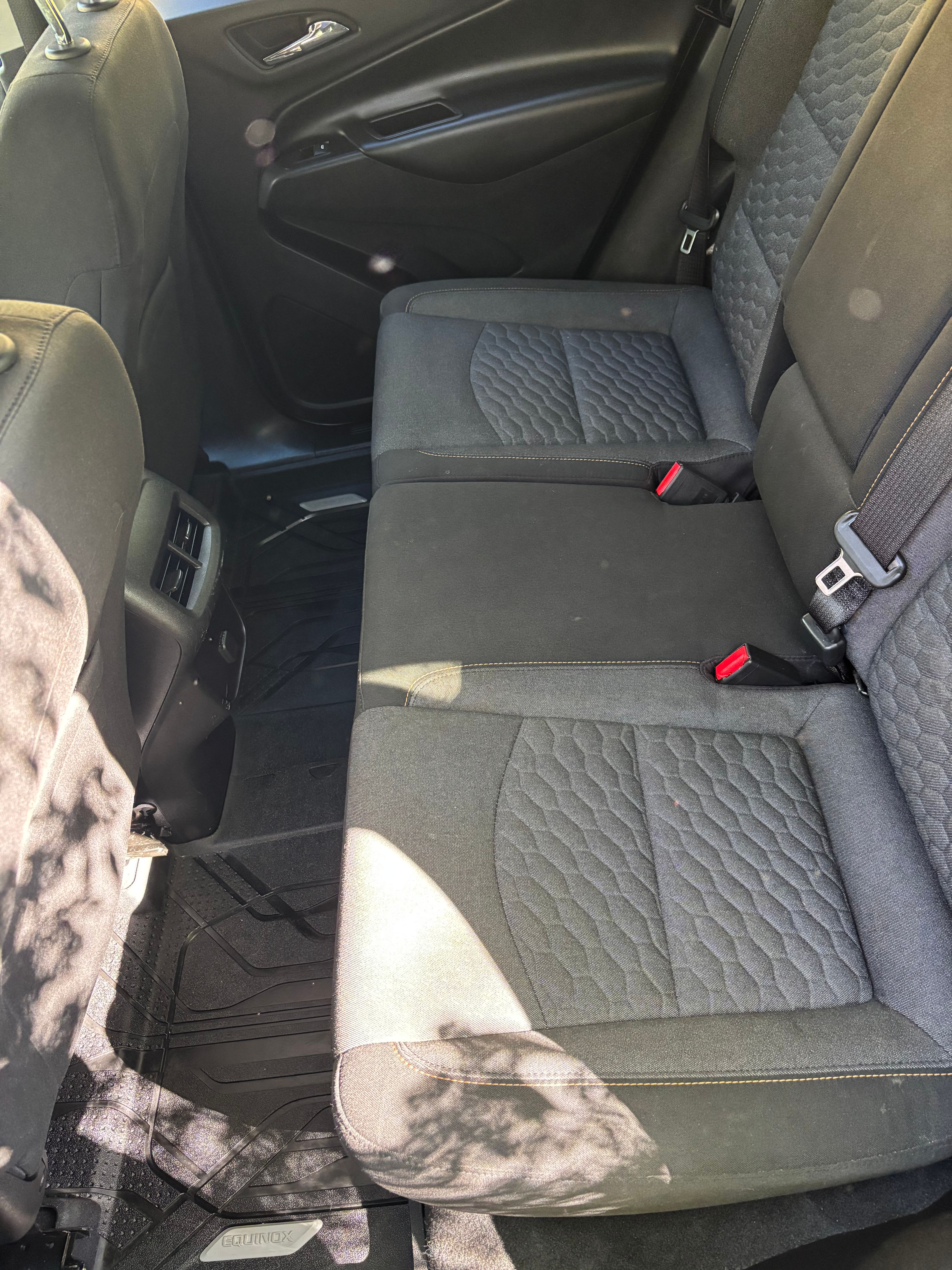 Used 2018 Chevrolet Equinox LT FWD image 8