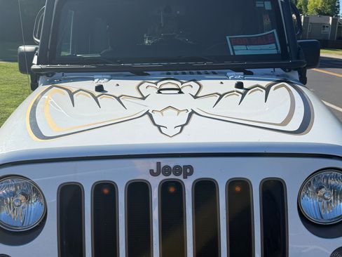 Used 2018 Jeep Wrangler Unlimited Sport AWD/4WD image 1