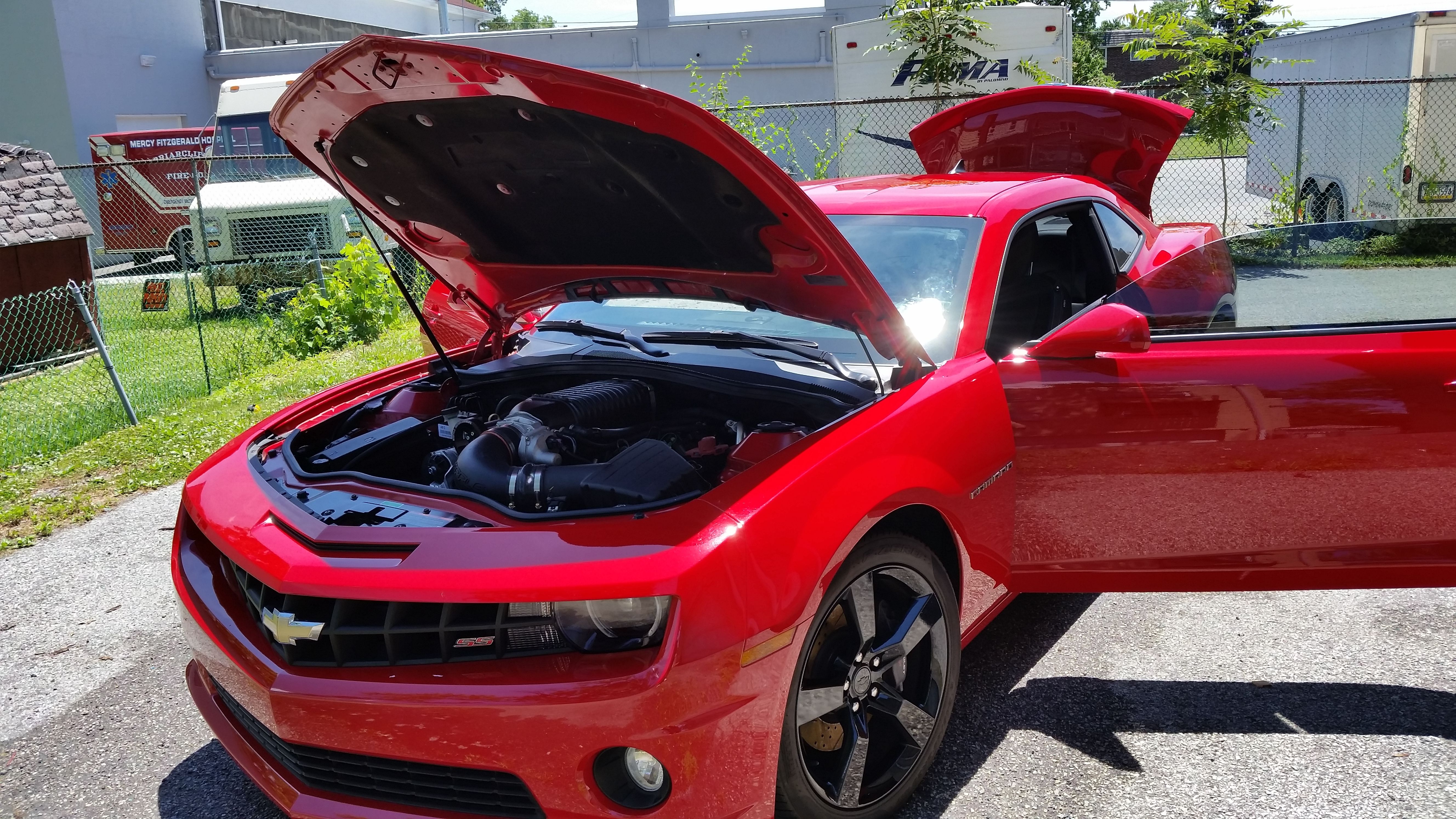 Used 2010 Chevrolet Camaro SS w/ RS Package RWD image 9