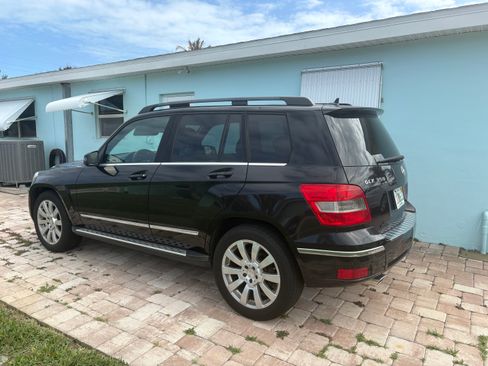 Used 2011 Mercedes-Benz GLK 350 4MATIC image 5