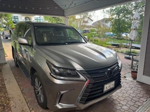 Used 2019 Lexus LX 570 4WD image 1