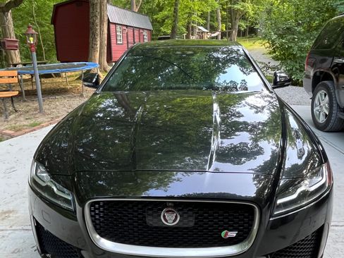 Used 2016 Jaguar XF S image 2