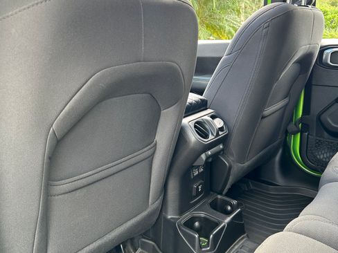 Used 2020 Jeep Wrangler Unlimited Sahara w/ Uconnect 4C Nav & Sound Group image 14