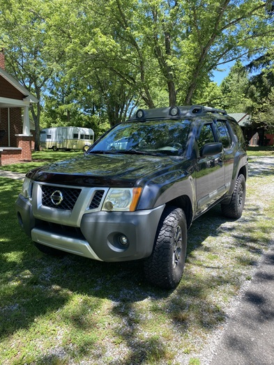Used 2015 Nissan Xterra PRO-4X AWD/4WD image 2