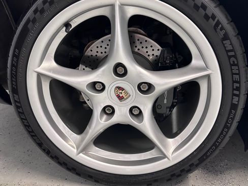 Used 2003 Porsche 911 Carrera image 12