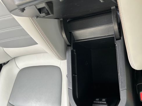 Used 2019 Toyota RAV4 XLE Premium w/ Advanced Technology Package AWD/4WD image 12
