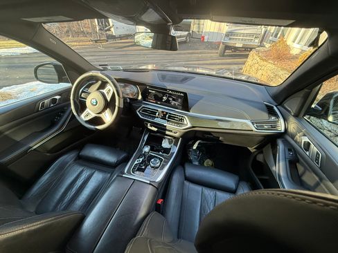 Used 2023 BMW X5 M50i w/ Executive Package image 11