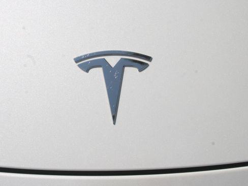 Used 2020 Tesla Model 3 Long Range image 24