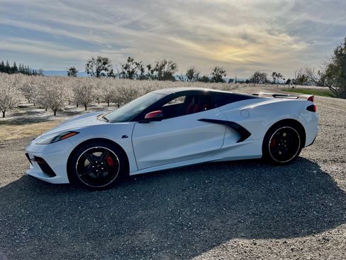 Used 2024 Chevrolet Corvette Stingray Preferred Cpe w/ Z51 Performance Package image 16