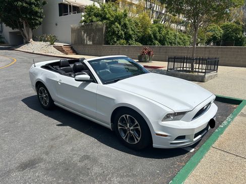 Used 2014 Ford Mustang Premium w/ Equipment Group 201A image 2
