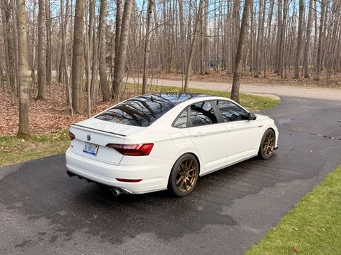 Used 2019 Volkswagen Jetta GLI FWD image 6