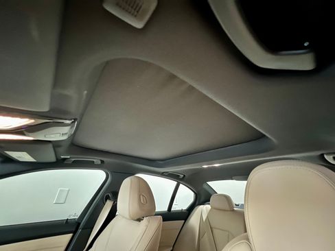 Used 2019 BMW 330i Sedan w/ Convenience Package RWD image 30