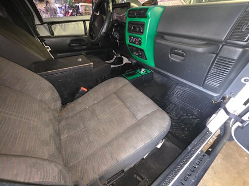 Used 2003 Jeep Wrangler X image 11