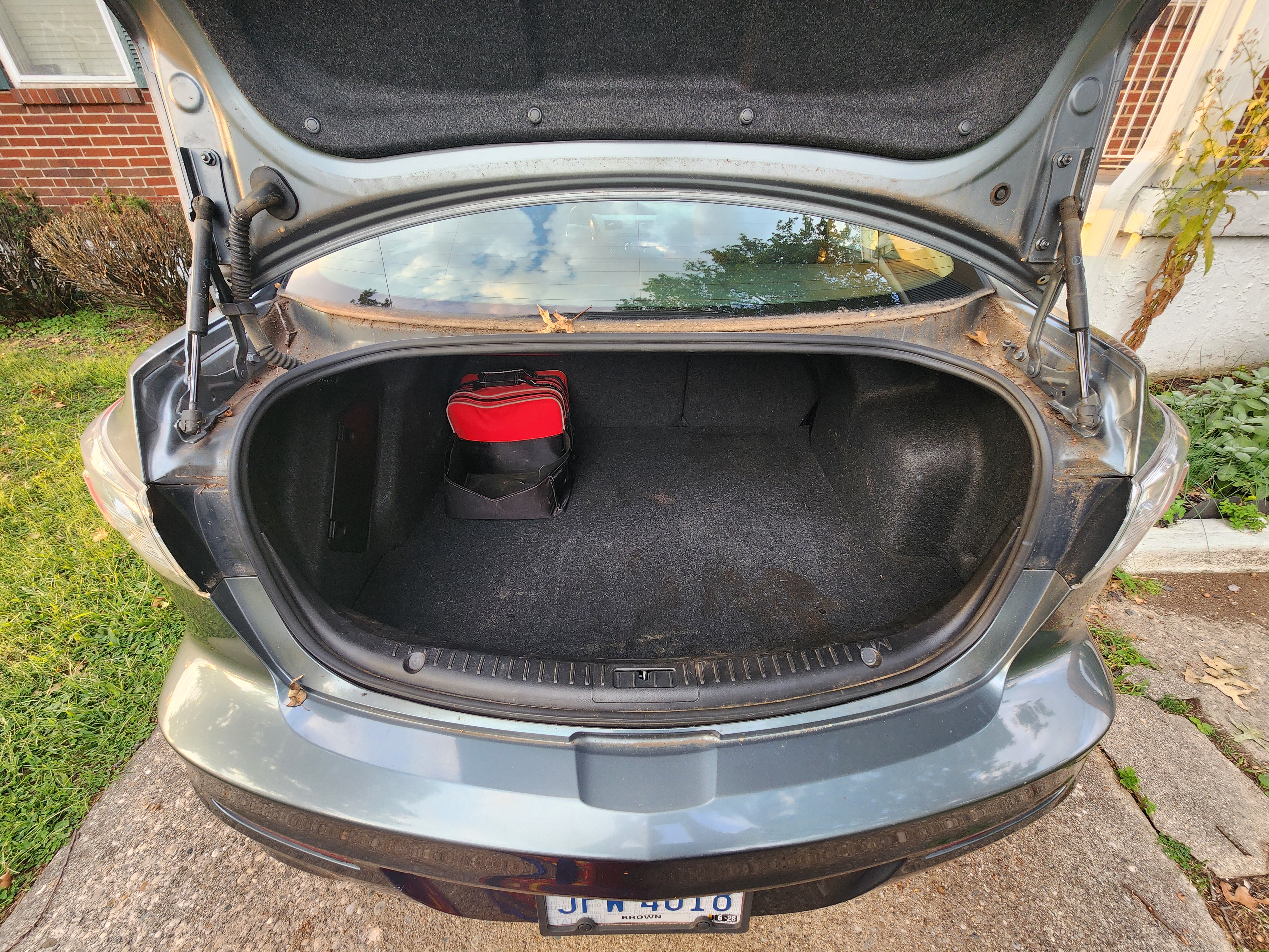 Used 2012 MAZDA MAZDA3 i Sport FWD image 1